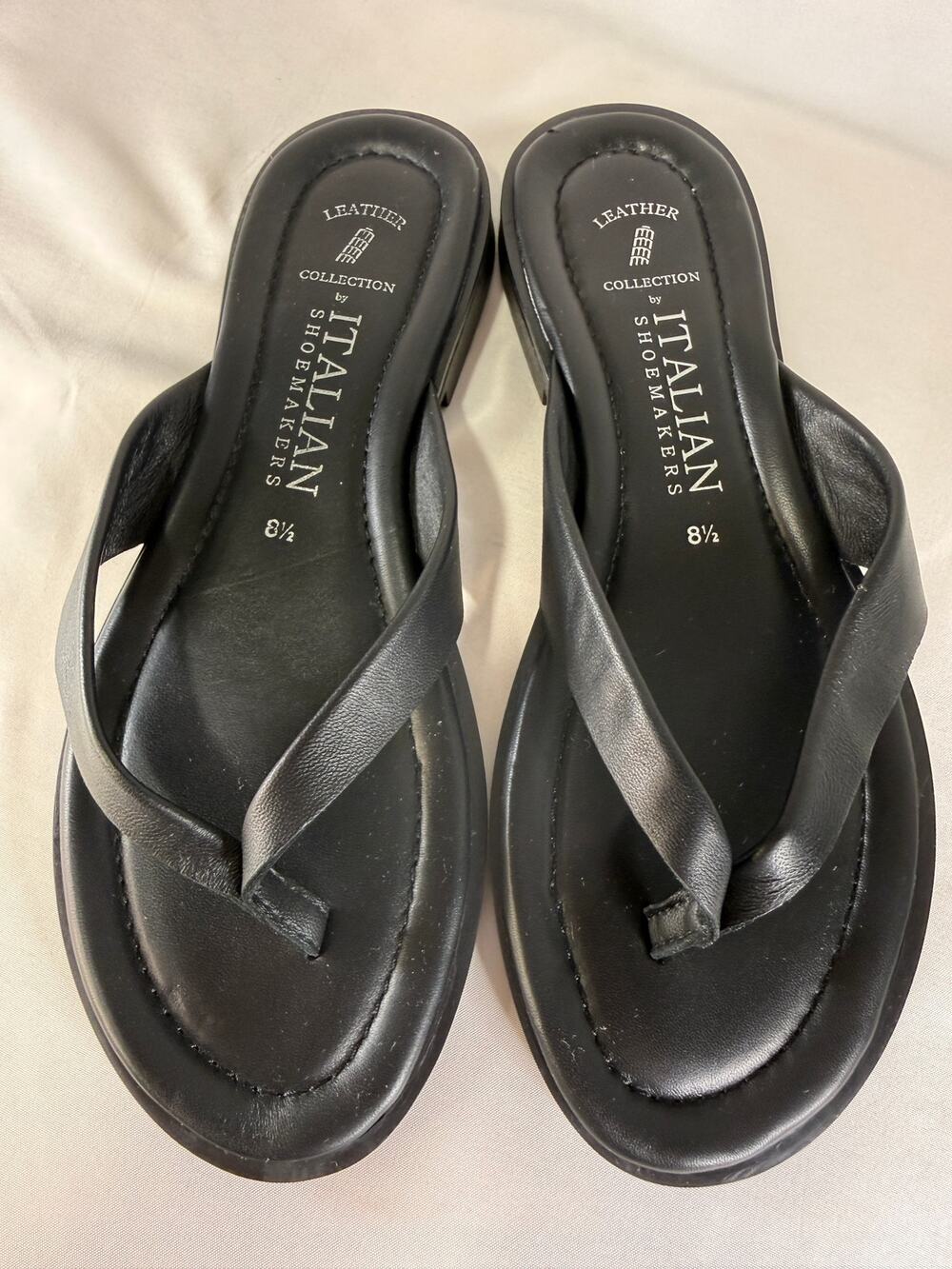 Italian Shoemakers Women’s 8.5 Black Leather Thong Sandals Made in Italy